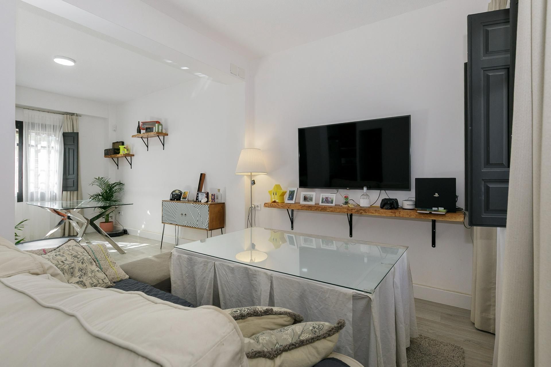 Sala d'estar de Casa adosada en venda en  Granada Capital