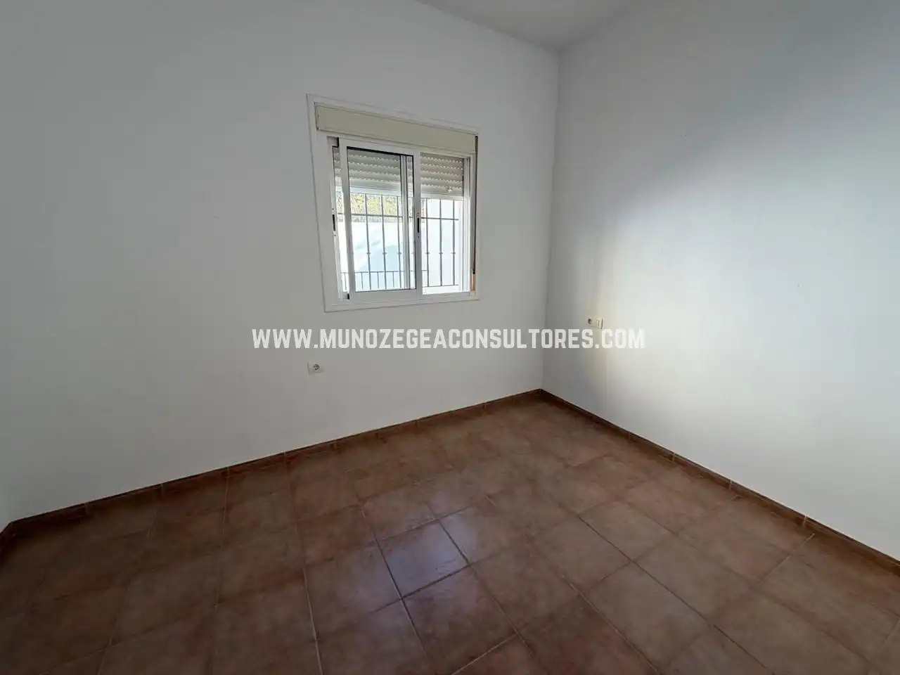 Dormitori de Casa o xalet en venda en Lucena amb Terrassa i Traster