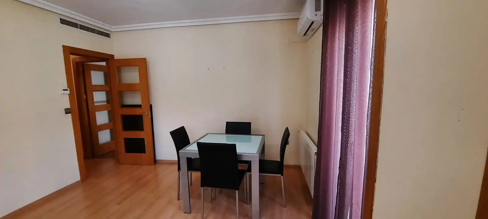 Comedor de Apartamento de alquiler en Albacete con Aire acondicionado, Calefacción y Parquet