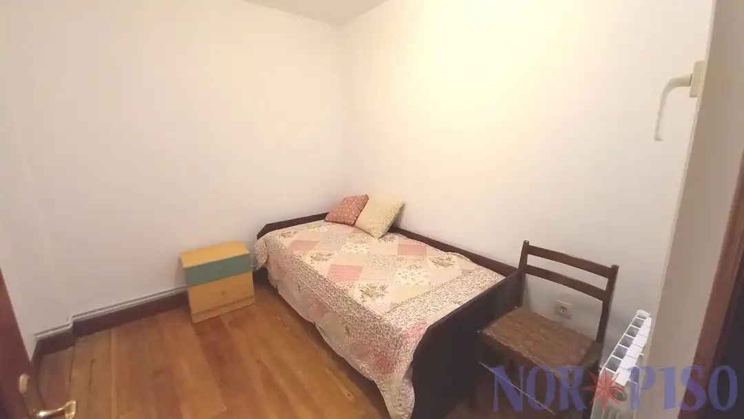 Bedroom of Flat for rent in Bilbao   with Heating, Furnished and Balcony