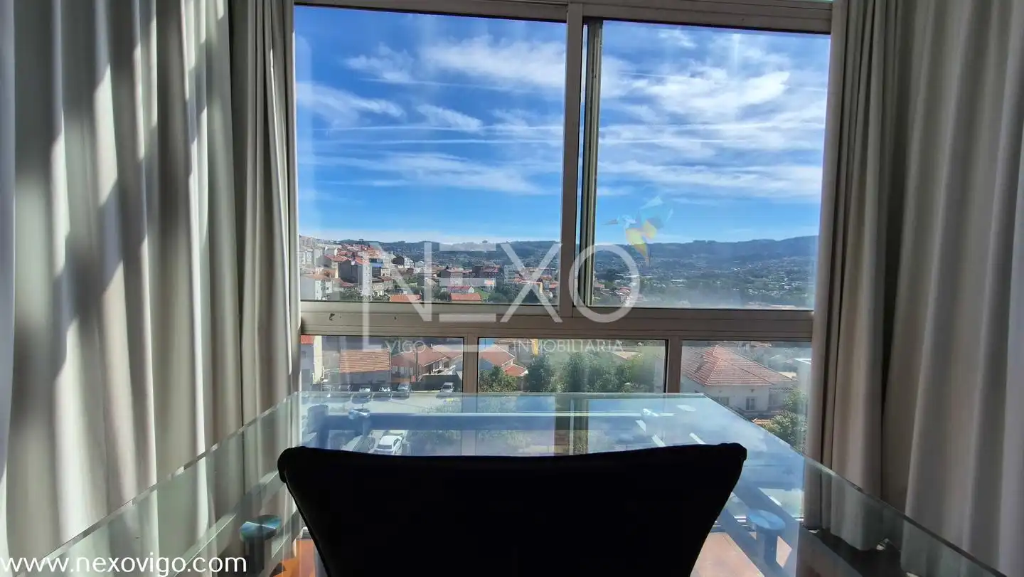 Flat for sale in Avenida da Gran Vía, O Castro