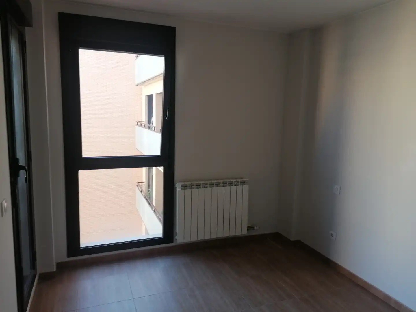Bedroom of Flat for rent in Zaragoza  with Air Conditioner, Heating and Terrace