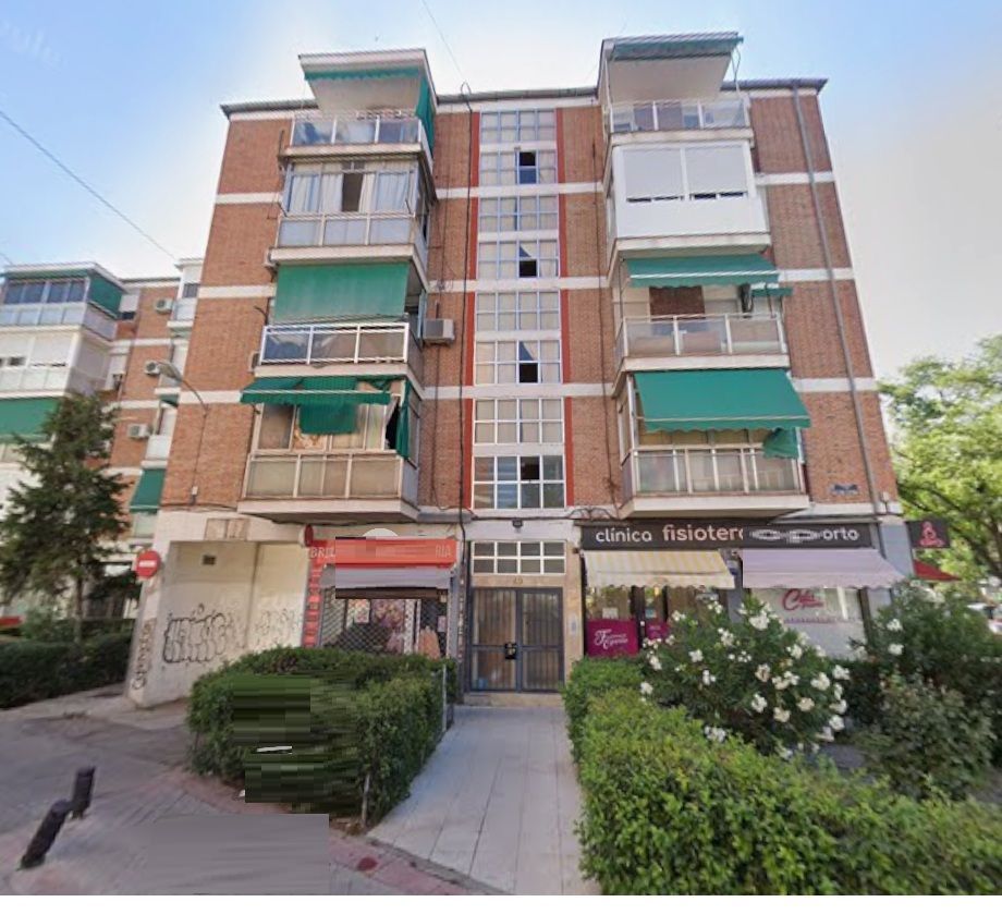 Vista exterior de Piso en venta en  Madrid Capital