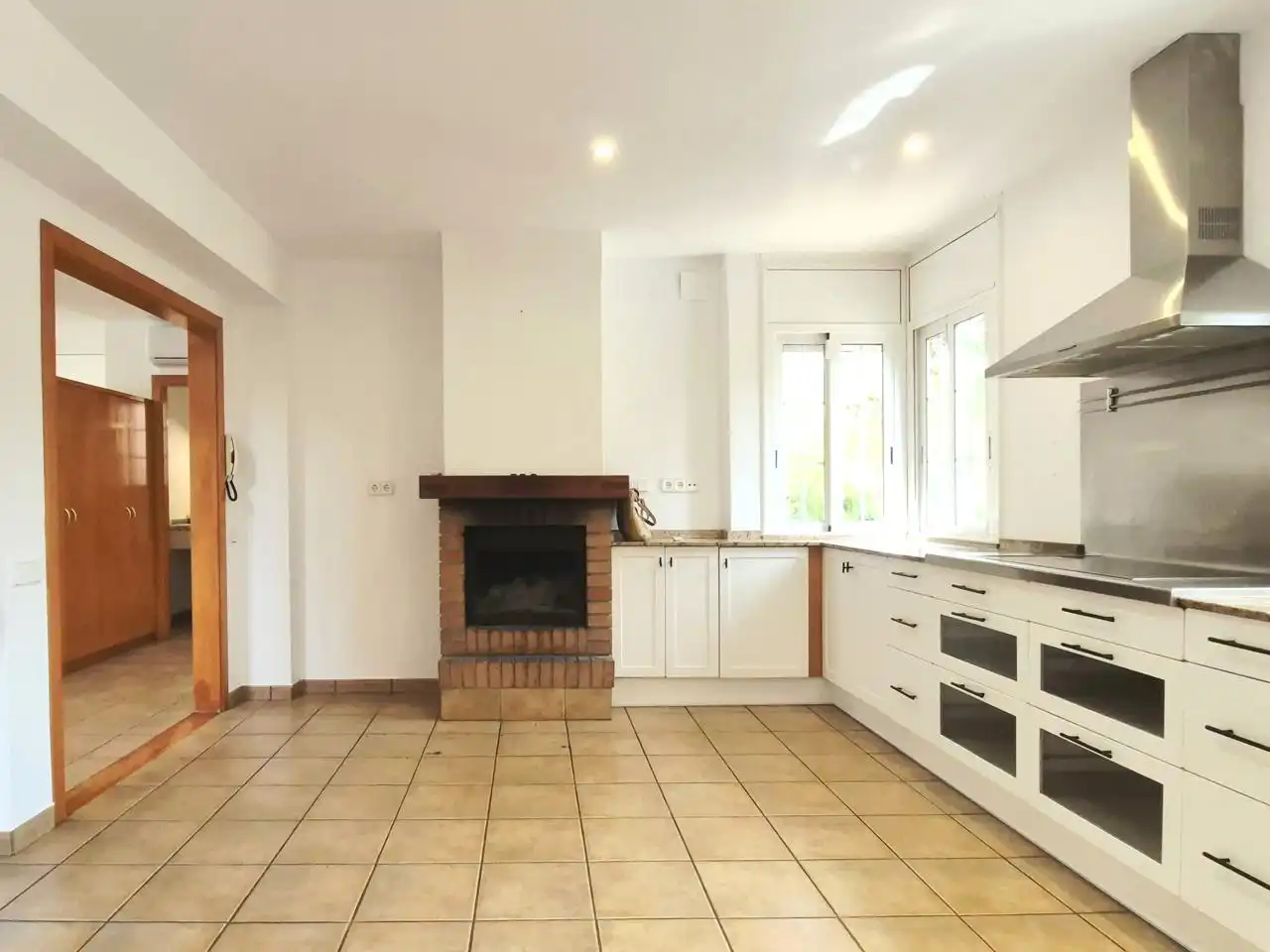 Cuina de Casa o xalet en venda en Matadepera amb Aire condicionat, Jardí privat i Terrassa