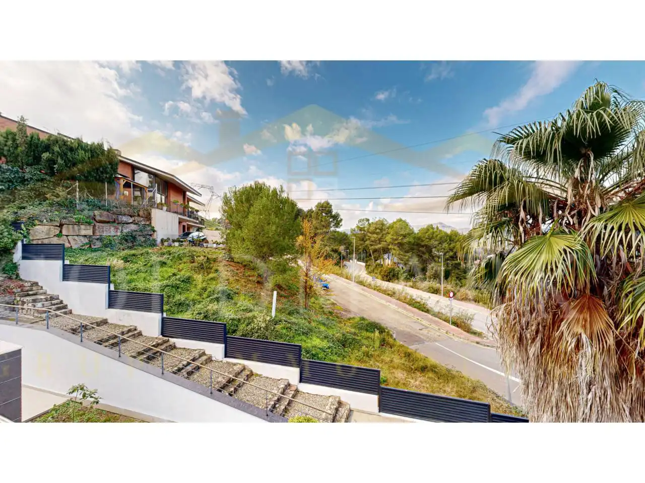 Vista exterior de Casa o xalet en venda en Corbera de Llobregat amb Aire condicionat, Calefacció i Jardí privat