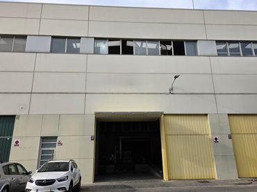 Nau industrial de lloguer a Sant Adriá Nord