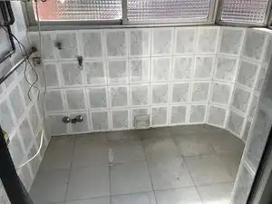 Bany de Pis en venda en Madrid amb Terrassa