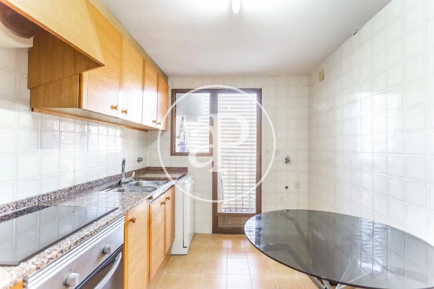 Cocina de Piso de alquiler en Valencia con Calefacción, Jardín privado y Amueblado