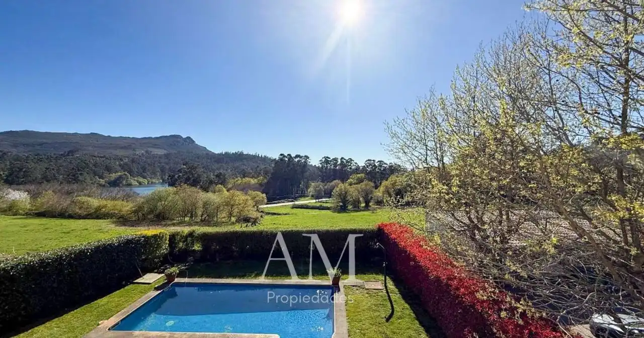 Jardín de Casa o chalet en venta en Vigo  con Calefacción, Jardín privado y Terraza