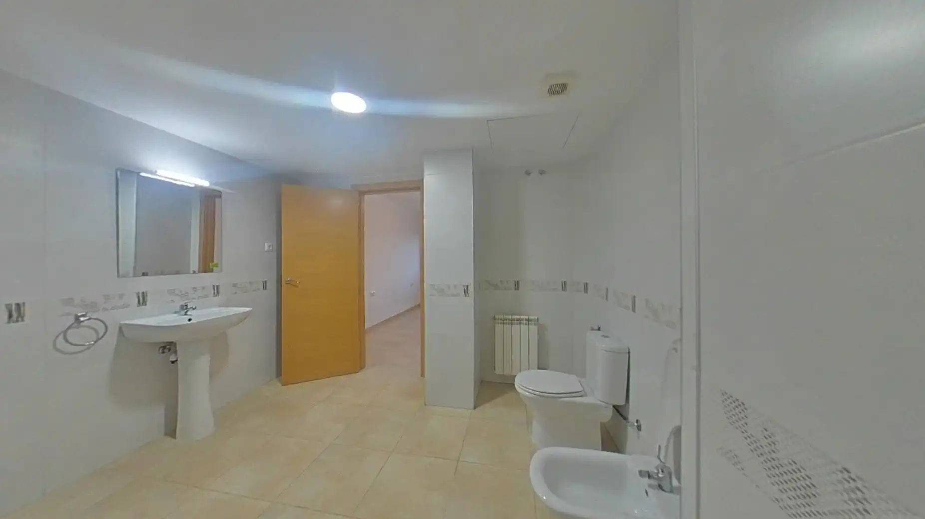 Bathroom of Duplexes for sale in Santa Coloma de Gramenet  with Heating