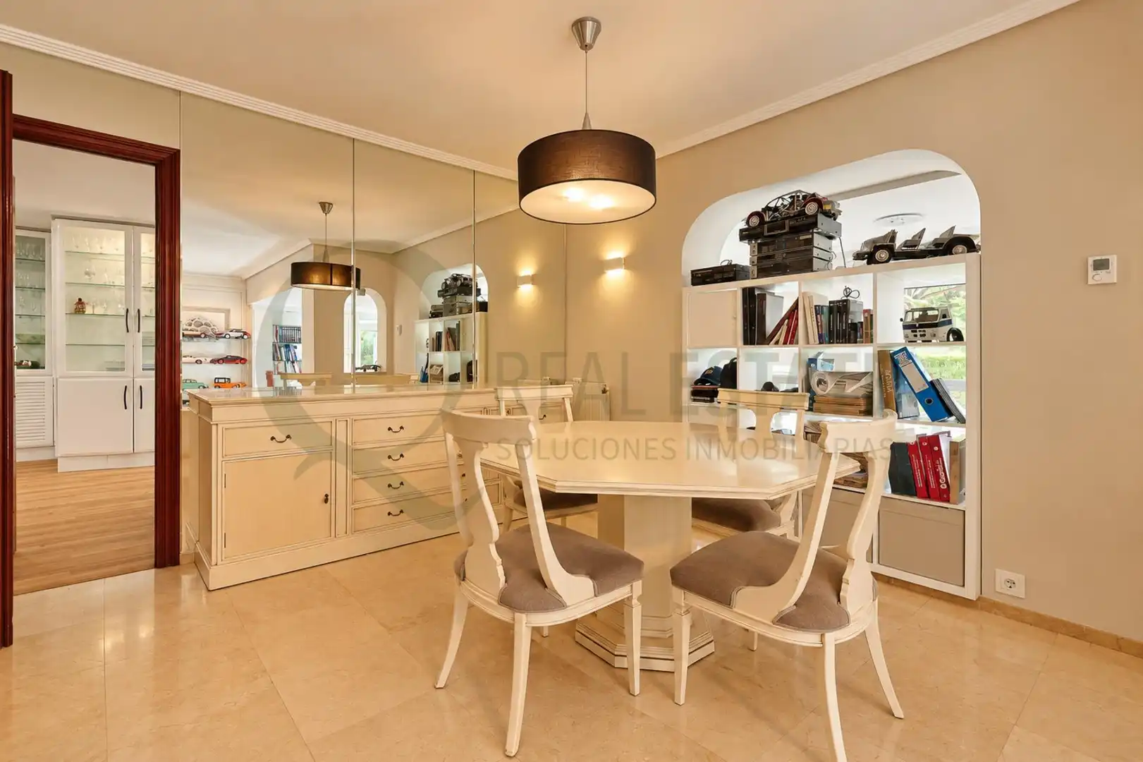 Esszimmer von Haus oder Chalet zum Verkauf in Alicante / Alacant mit Klimaanlage, Heizung und Privatgarten