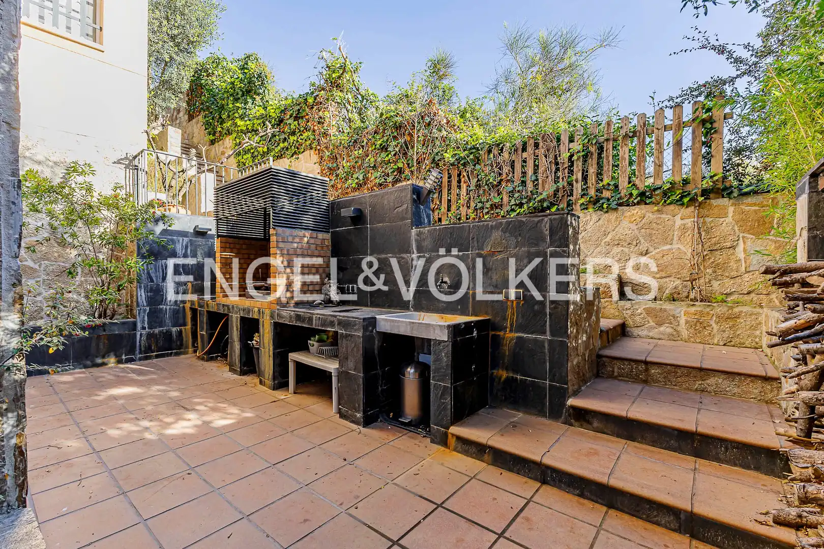 Terrace of Houses for sale in Sant Cugat del Vallès  with Heating, Private garden and Storage room