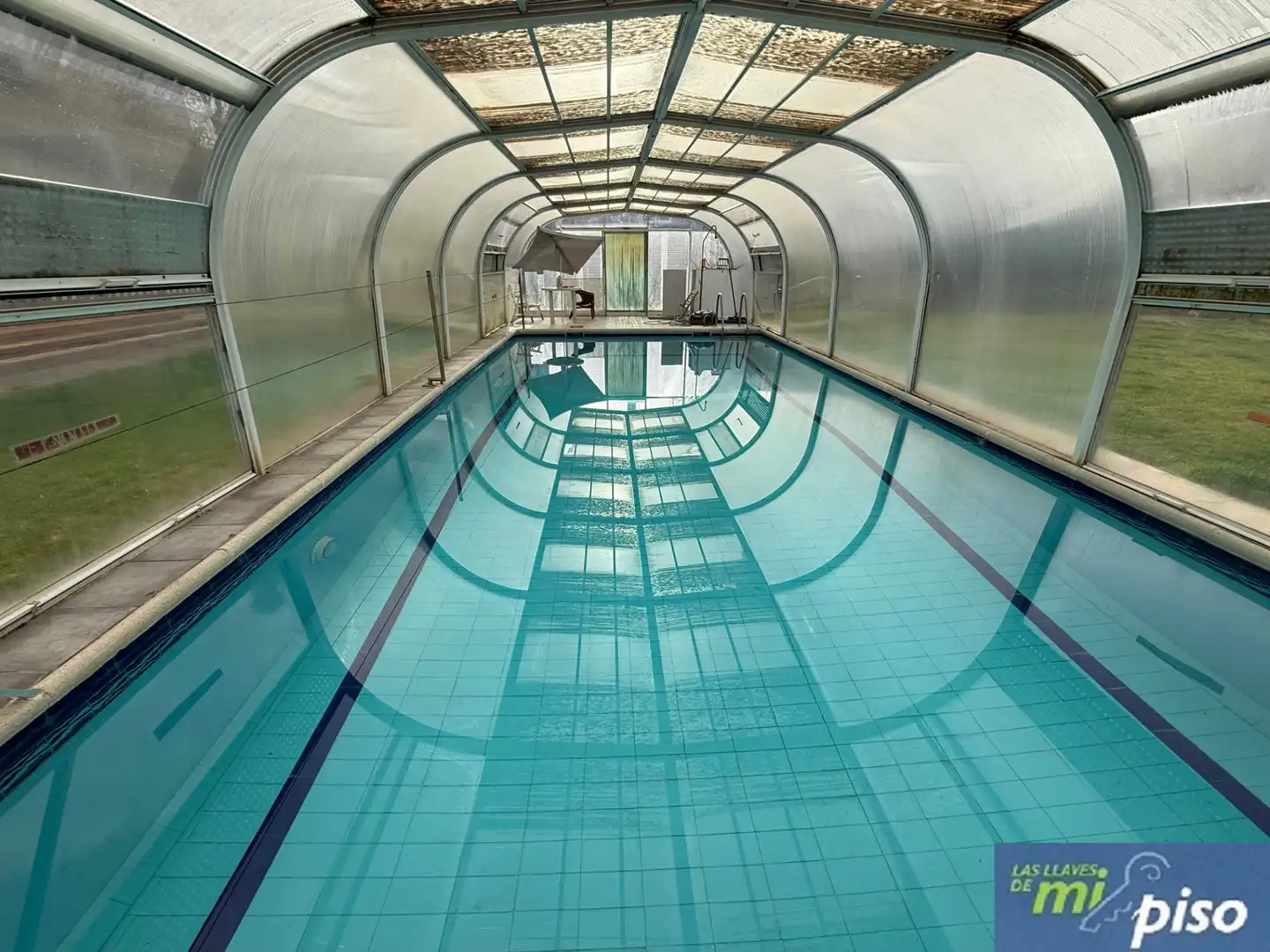 Piscina de Casa o xalet en venda en Santovenia de Pisuerga amb Calefacció, Jardí privat i Parquet