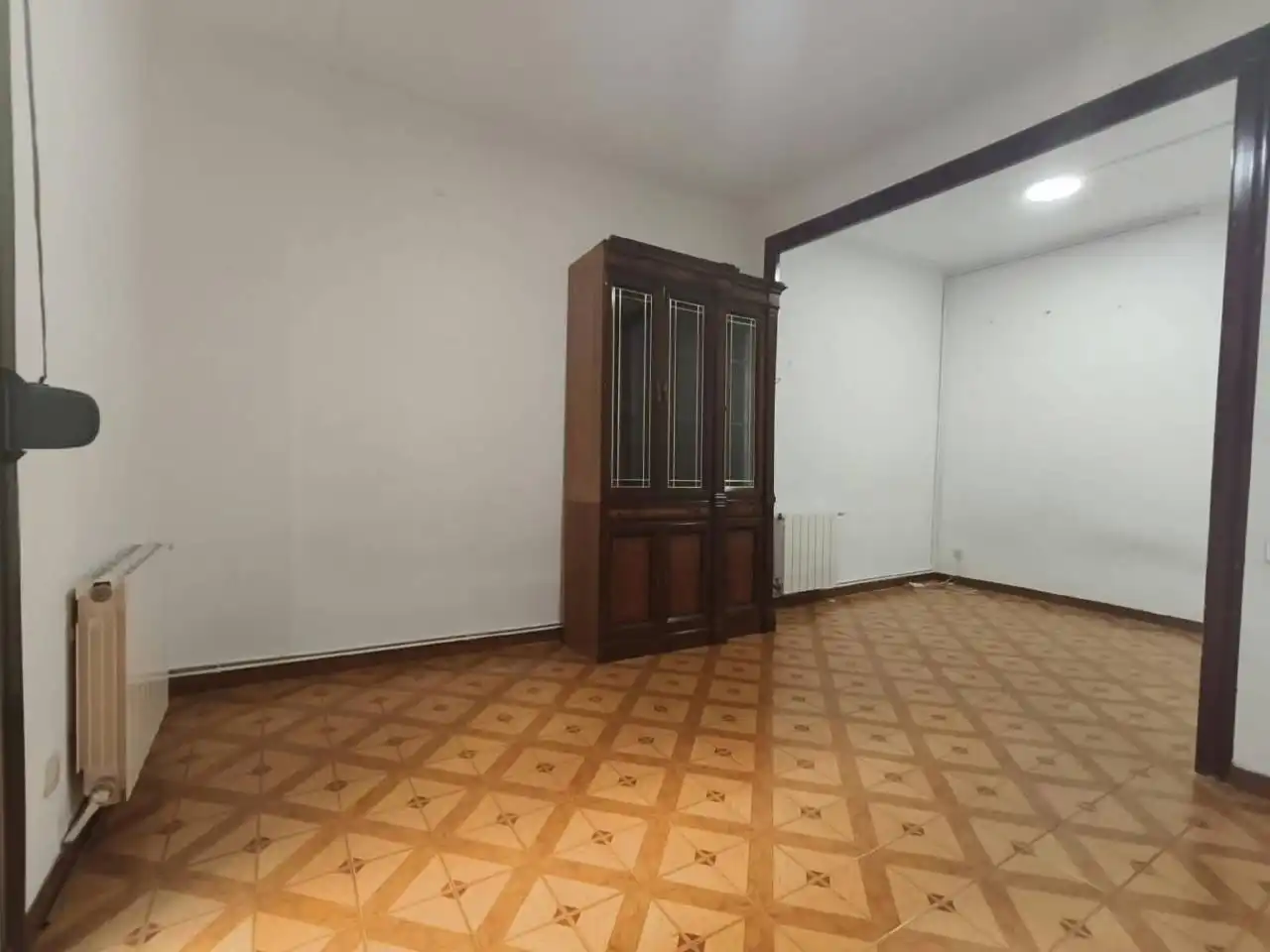 Flat with terrace for sale in Calle Cabestany