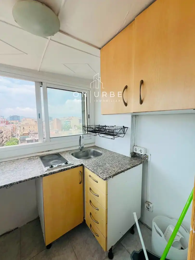 Cocina de Ático en venta en Barcelona con Calefacción