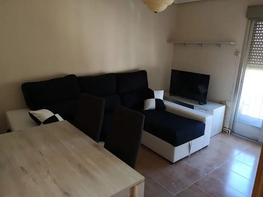 Sala de estar de Piso en venta en  Logroño con Calefacción y Amueblado