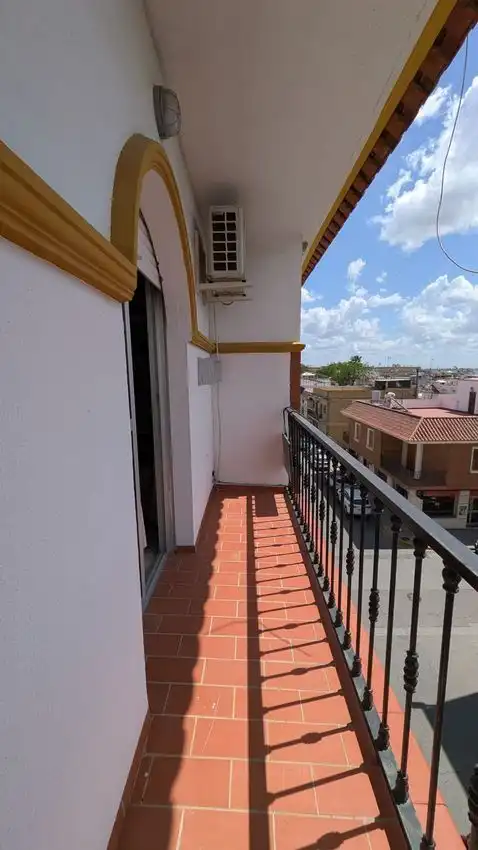 Terrassa de Pis en venda en La Rinconada amb Aire condicionat