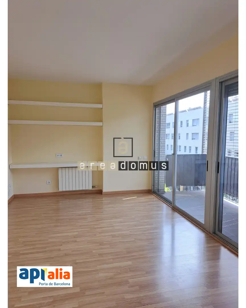 Habitación de Piso en venta en Sant Feliu de Llobregat con Calefacción, Jardín privado y Trastero