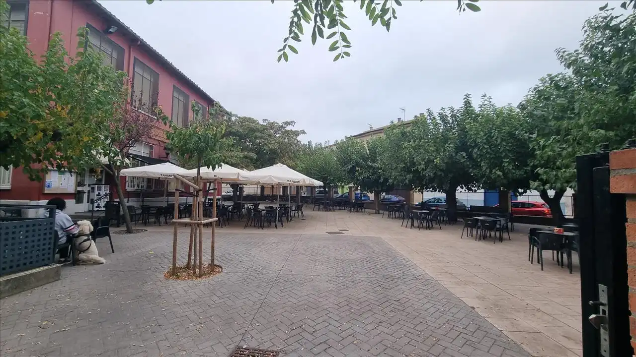 Casa adosada en venta en Alagón