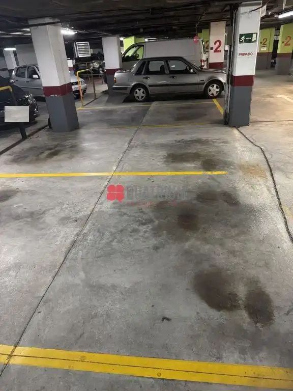 Aparcament en venda a Montero Ríos