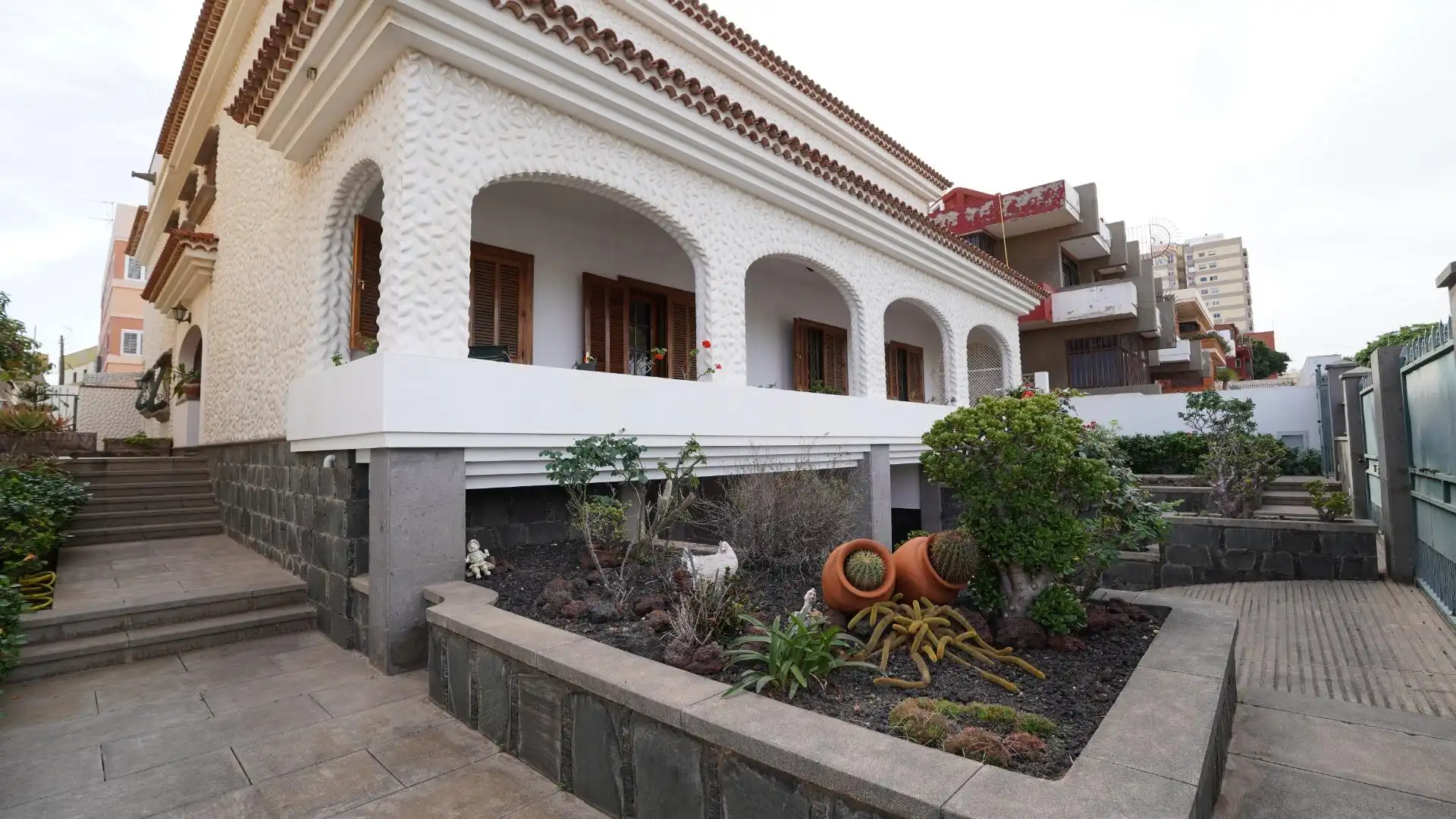 Exterior view of Houses for sale in Las Palmas de Gran Canaria  with Air Conditioner, Private garden and Terrace