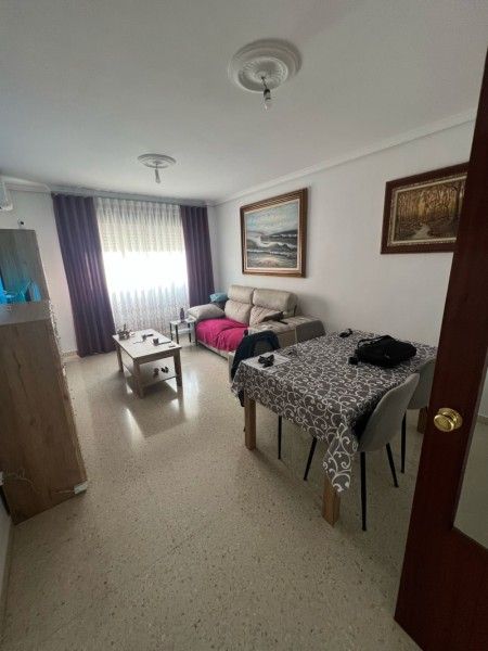 Sala d'estar de Pis en venda en Lucena amb Aire condicionat, Rentadora i TV
