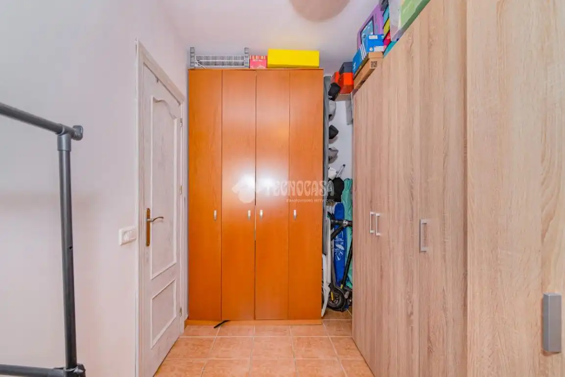 Flat for sale in Granada  with Air Conditioner
