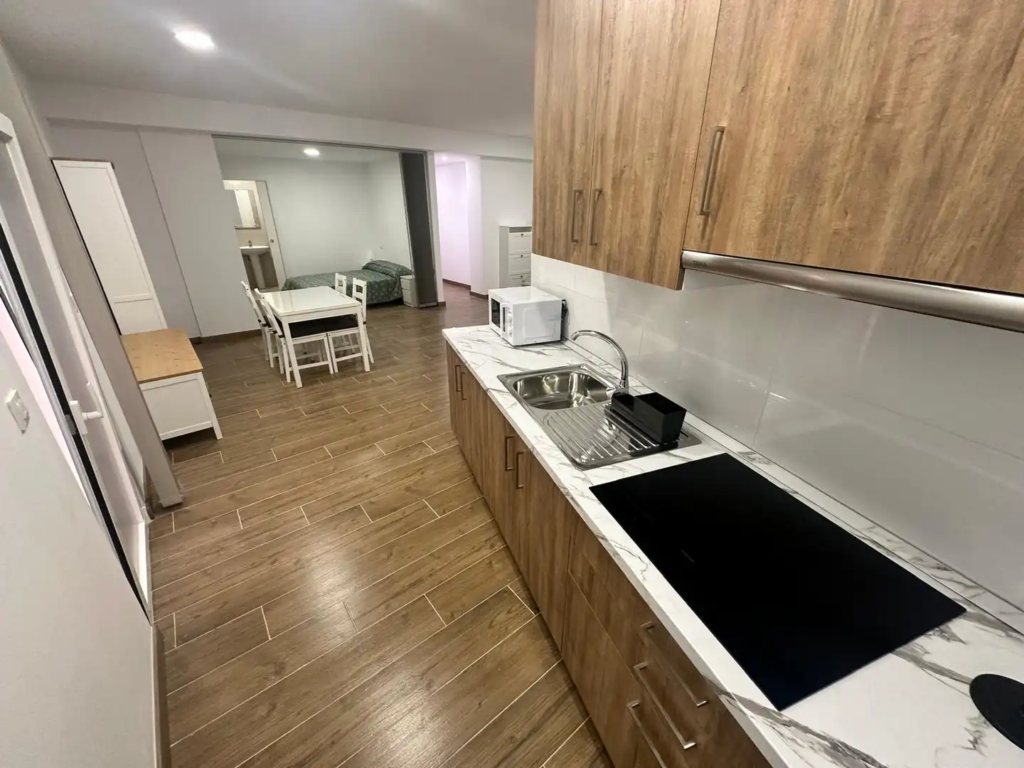 Küche von Loft zur Miete in Jaén mit Möbliert, Waschmaschine und Mikrowelle