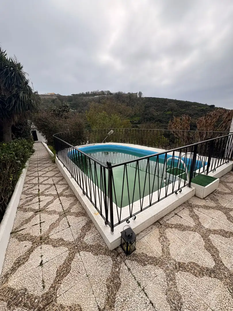 Piscina de Casa o xalet en venda en Ceuta amb Aire condicionat, Calefacció i Jardí privat