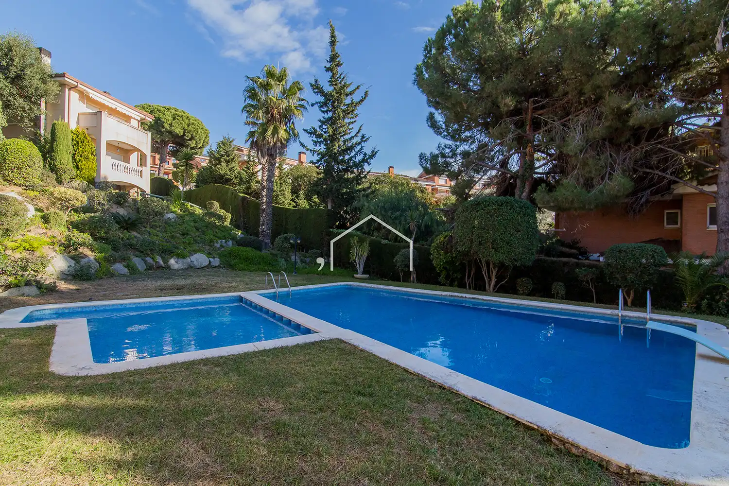 Schwimmbecken von Haus oder Chalet zum Verkauf in Teià mit Klimaanlage, Heizung und Privatgarten