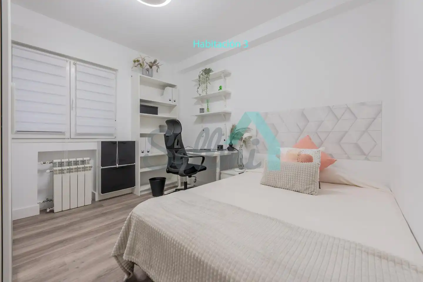Habitación de Piso para compartir en Oviedo  con Calefacción y Amueblado