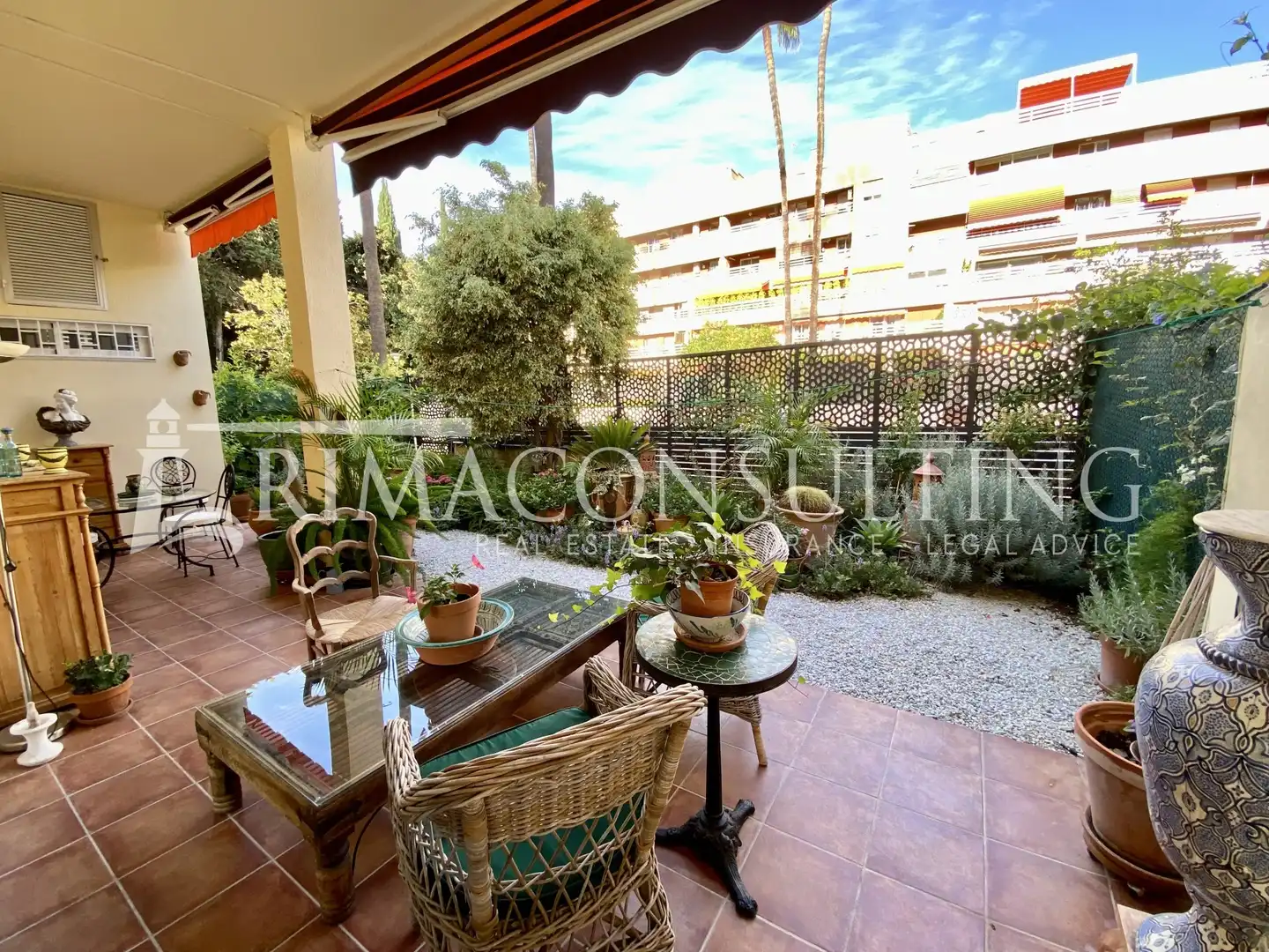 Garten von Erdgeschoss zum Verkauf in Marbella mit Klimaanlage, Privatgarten und Terrasse
