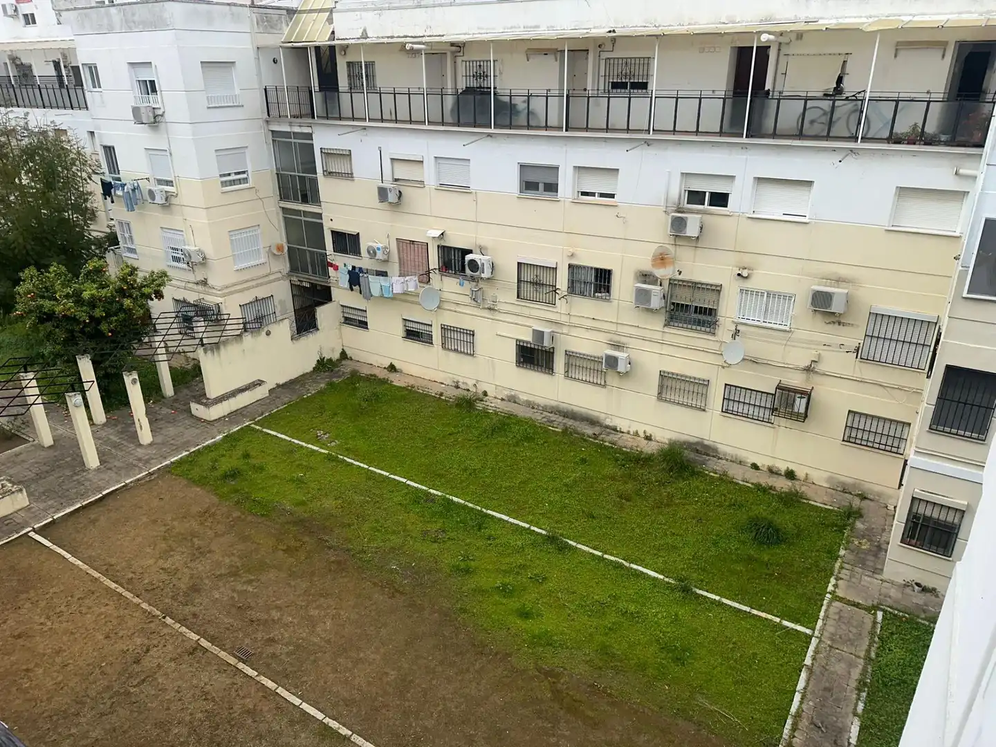 Parking de Dúplex en venta en Sevilla con Terraza, Trastero y Balcón