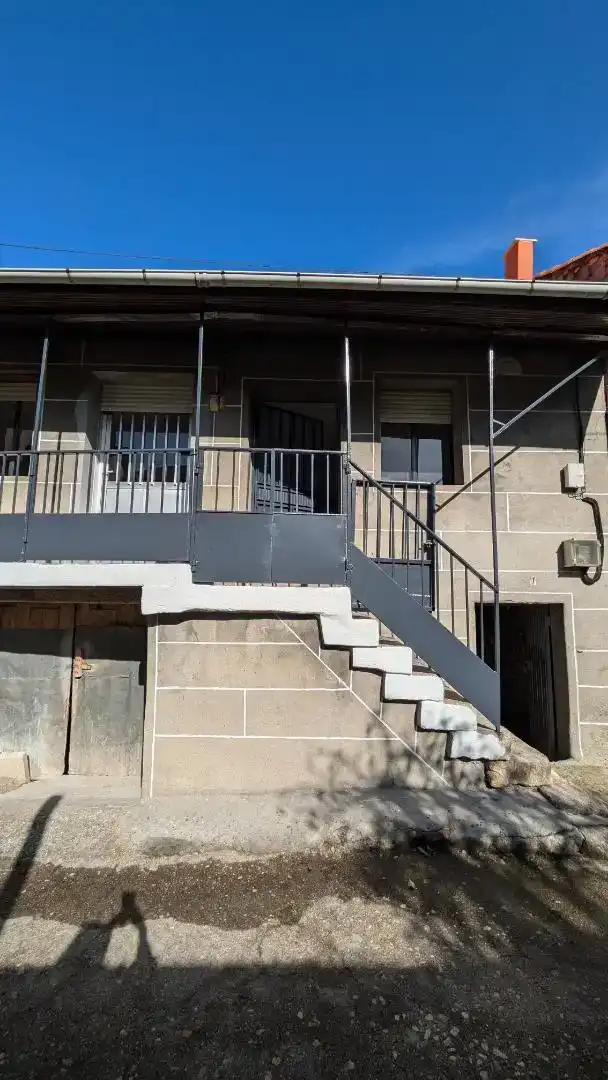 Terrassa de Casa adosada en venda en Calvos de Randín amb Moblat i Balcó