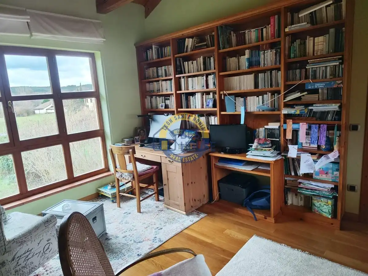 Casa o chalet en venta en Villaquilambre con Calefacción, Jardín privado y Parquet