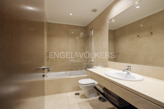 Apartamento en Alquiler en Cortes - Huertas