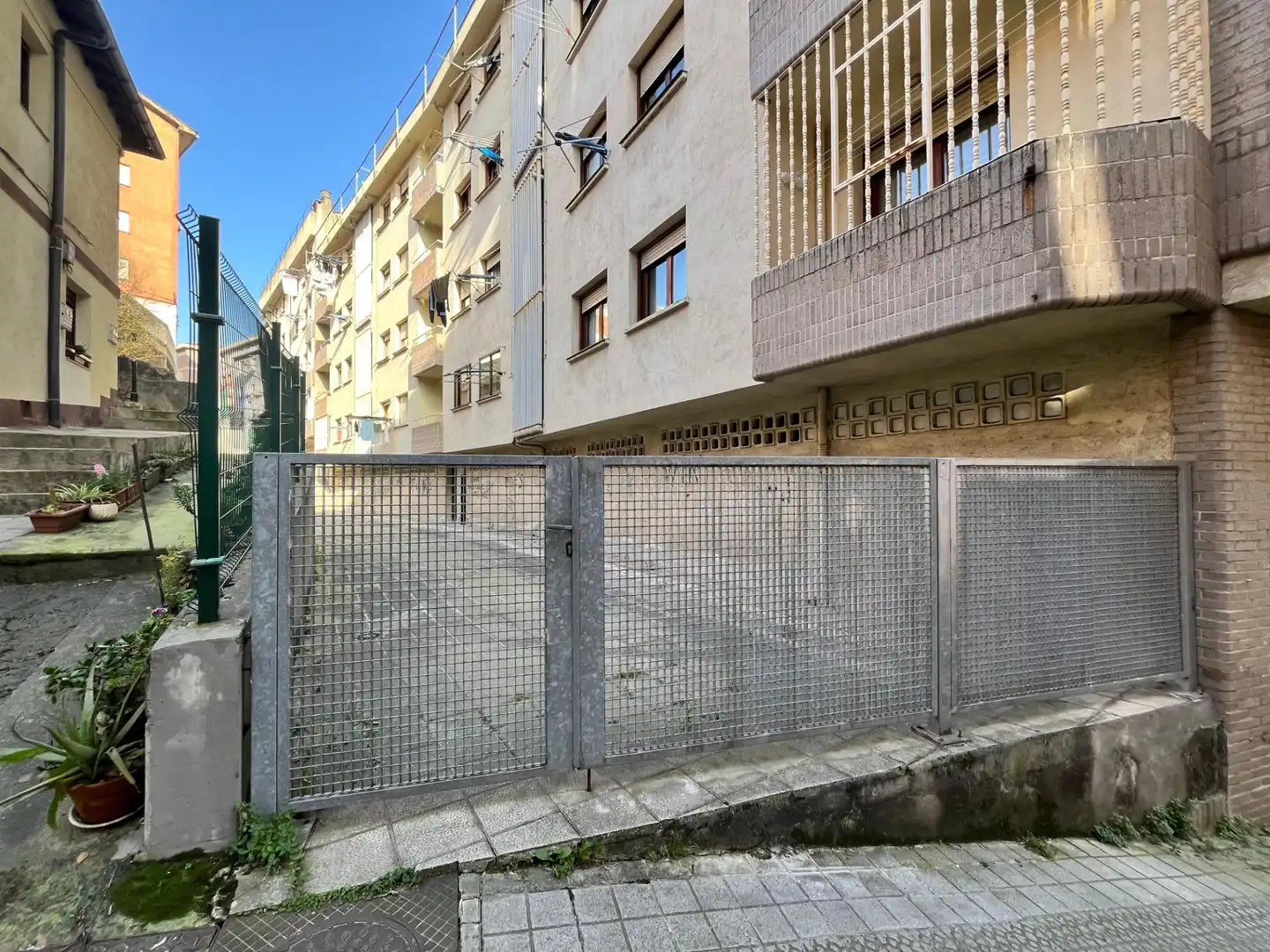 Exterior view of Storage room for sale in Basauri 