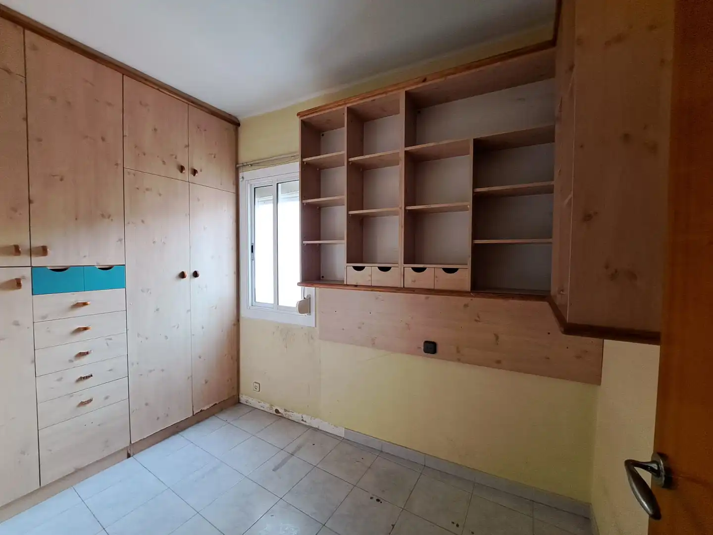 Habitación de Piso en venta en Barcelona con Calefacción y Balcón