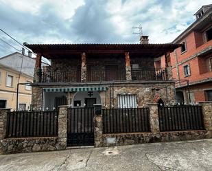 Exterior view of House or chalet for sale in Villanueva de la Sierra  with Terrace, Furnished and Oven