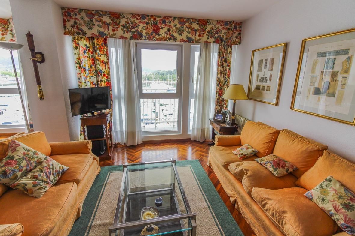 Living room of Attic to rent in Camargo  with Heating, Terrace and Balcony