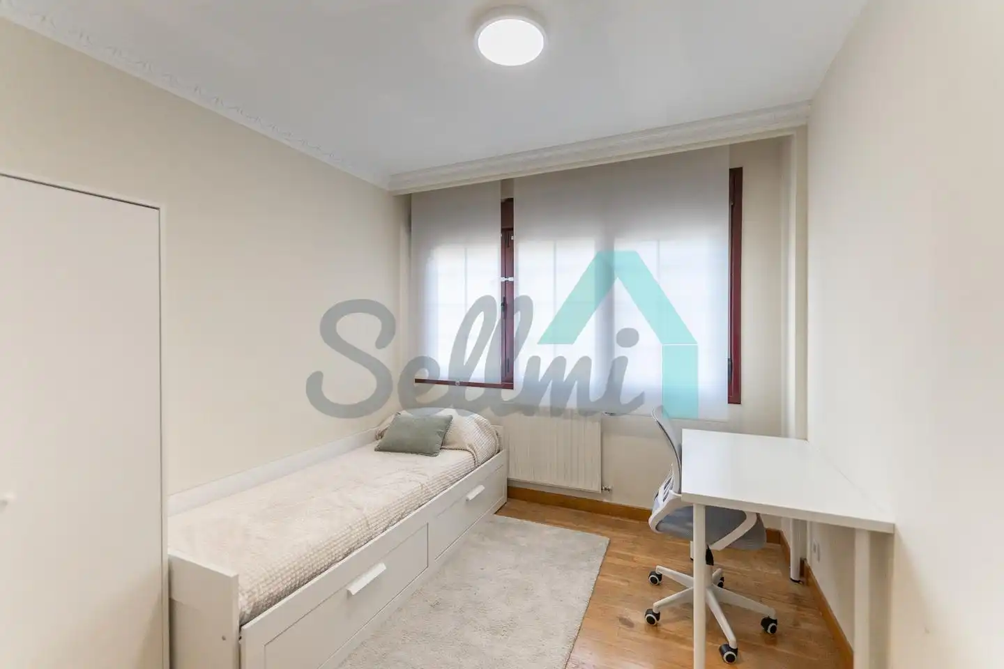 Flat for rent in Calle Luis Braille, Milán - Pumarín