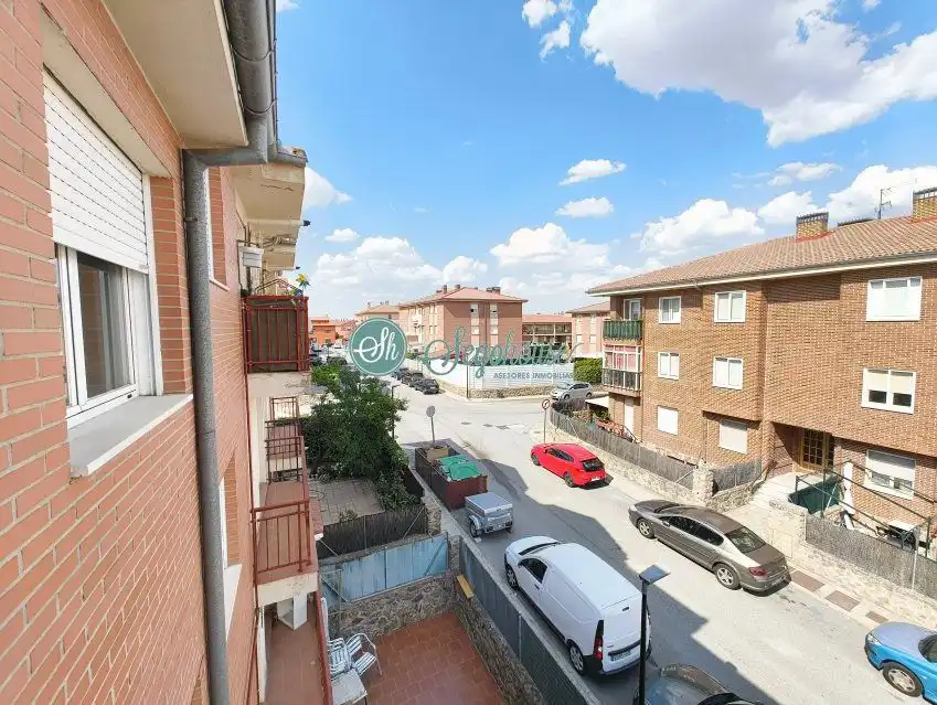 Vista exterior de Piso en venta en San Cristóbal de Segovia con Calefacción, Trastero y Balcón