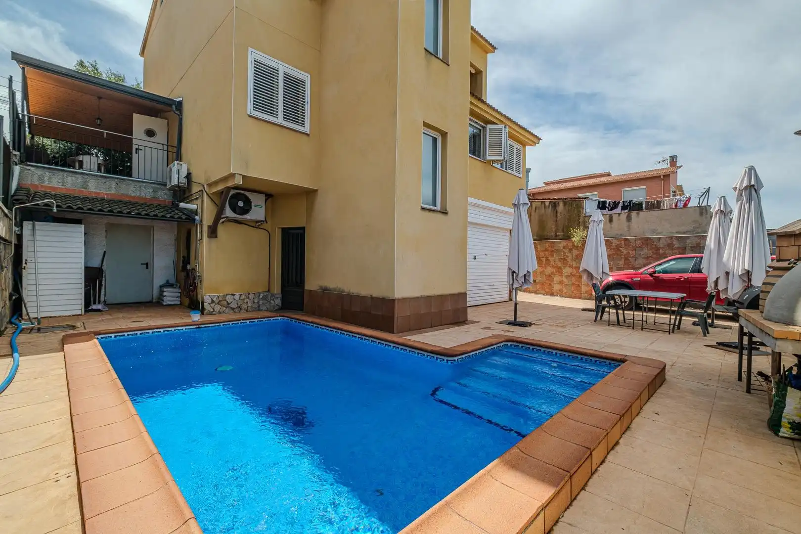 Detached house with pool for sale in Avenida del Virrei Amat 103, imagen 3