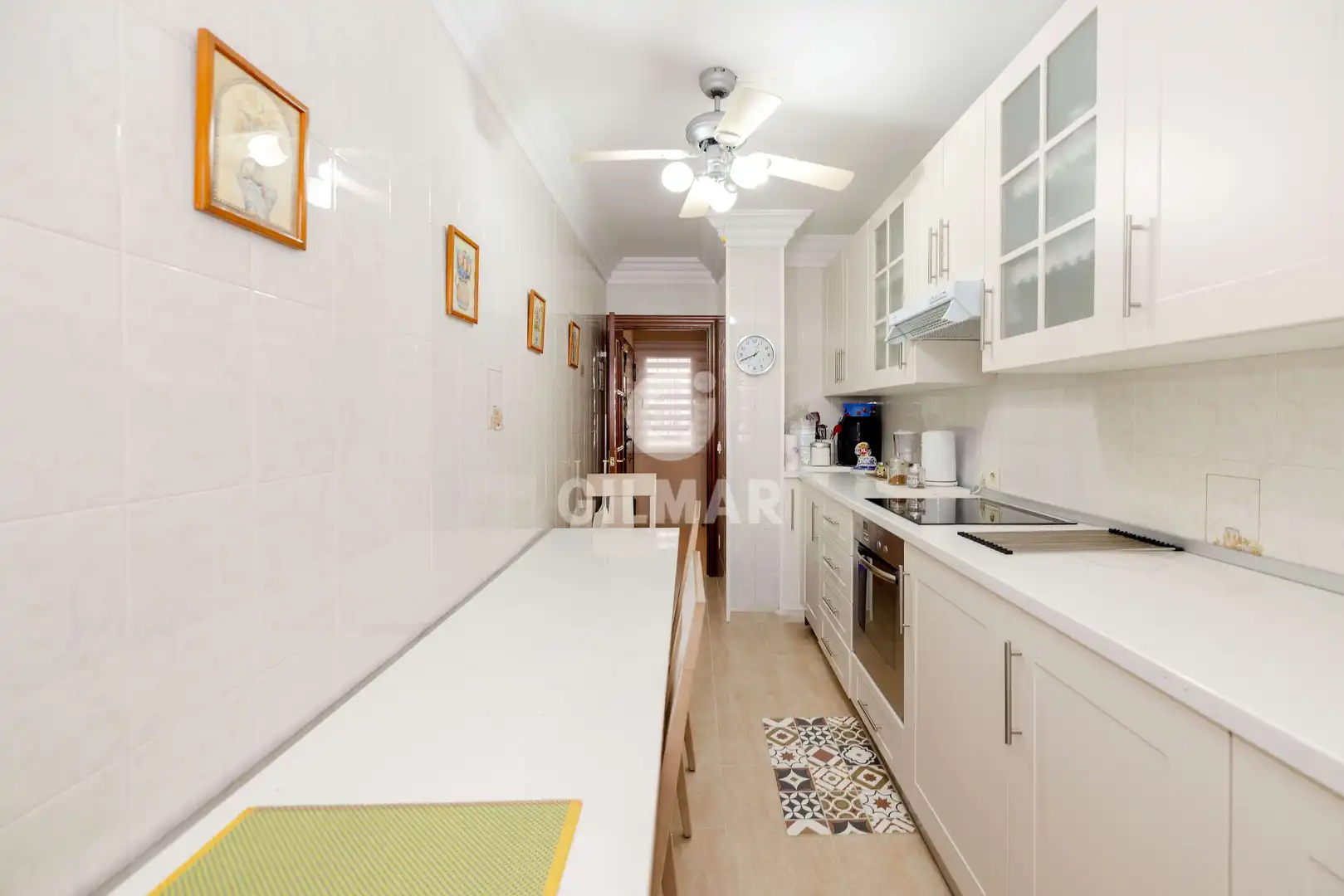 Kitchen of Flat for sale in Estepona  with Balcony