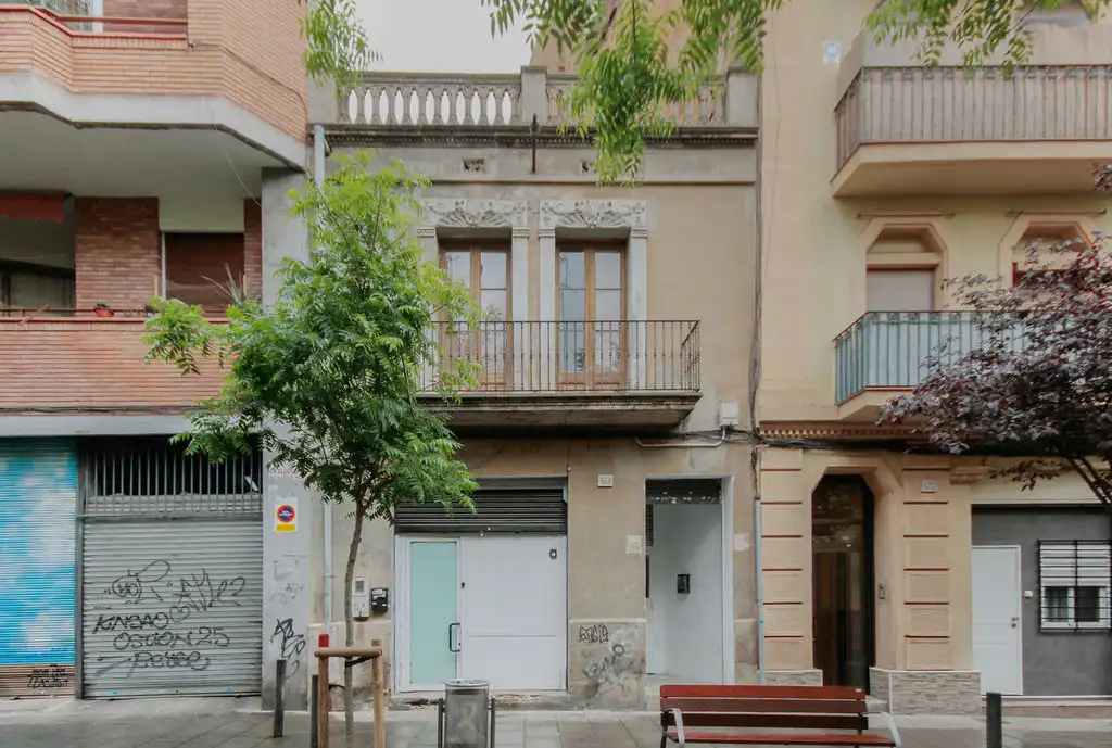 Vista exterior de Pis en venda en L'Hospitalet de Llobregat