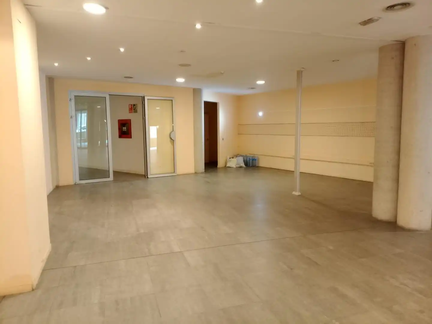 Local commercial à louer à Sant Julià, imagen 8