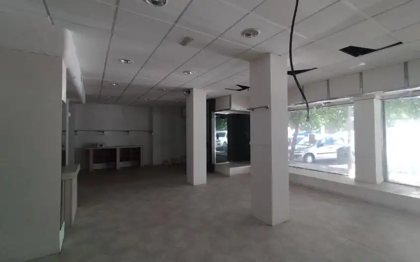 Local comercial en venda a Avenida Virgen Milagrosa, imagen 4