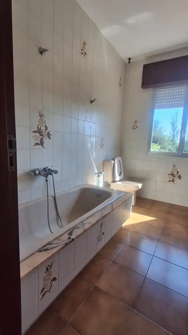 Bany de Casa o xalet en venda en Porto do Son amb Jardí privat, Terrassa i Traster