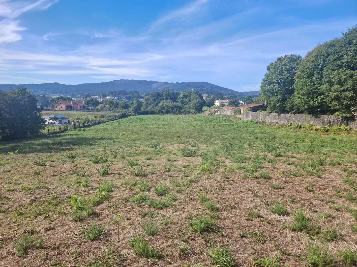 Lands and plots for sale in Brión