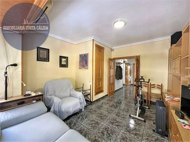 Appartamento con balcone in vendita a Calle Isidoro de la Cierva 7
